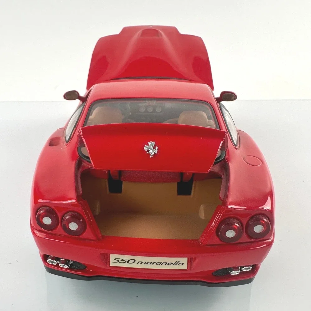 Ferrari‎ Diecast Model Car Red 550 Maranello Pininfarina 1:18 Rosso Corsa